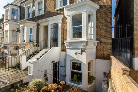 55b Carnarvon Road, Stratford, London, E15 4JW