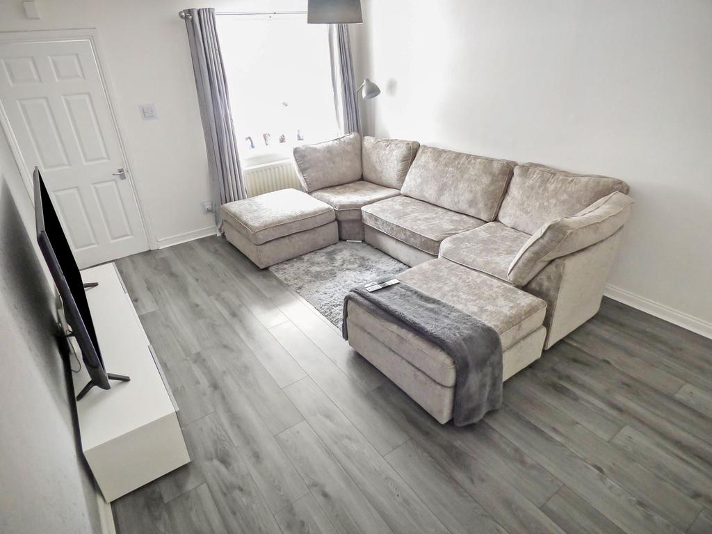 Lakemore, Peterlee, Durham, SR8 1DZ 2 bed terraced house £84,950