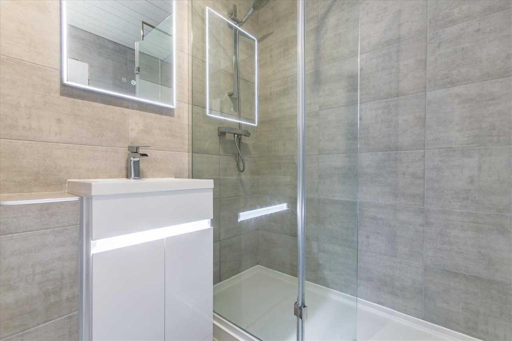 Shower Room (1)