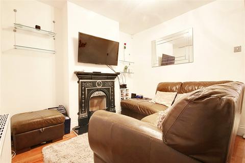 3 bedroom terraced house to rent, Harman Road, Enfield, EN1