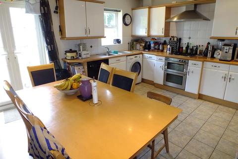 17 Charnley Drive, Leeds, LS7 4ST
