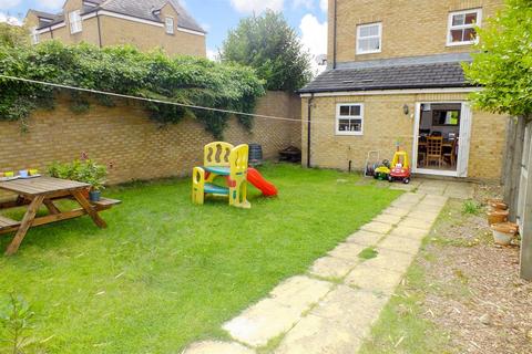 17 Charnley Drive, Leeds, LS7 4ST