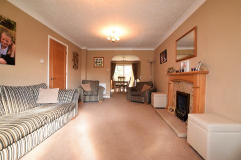 20 Veitch Gardens, Exeter, EX2 8AD
