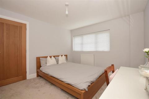 20 Ians Walk, Hythe, CT21 5TT