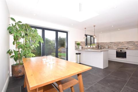 20 Ians Walk, Hythe, CT21 5TT
