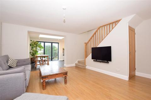 20 Ians Walk, Hythe, CT21 5TT