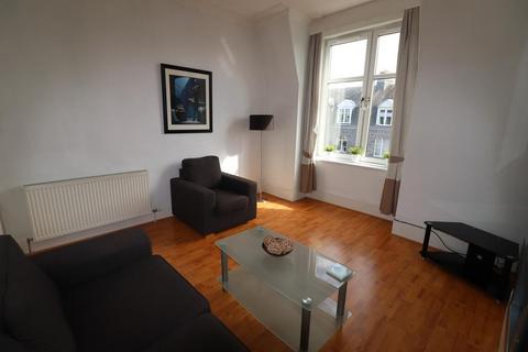 2 bedroom flat to rent, Union Grove, Top Floor Right, AB10