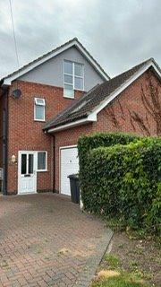 4 bedroom detached house to rent, Lauren Grove,