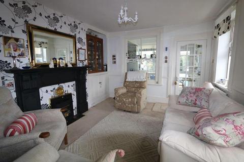 19 Athelstan Road, Tywyn, LL36 9AN