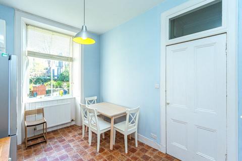 2 bedroom flat to rent, Trinity Crescent, Leith, Edinburgh, EH5