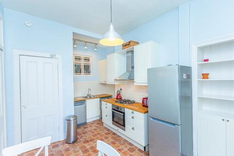 2 bedroom flat to rent, Trinity Crescent, Leith, Edinburgh, EH5