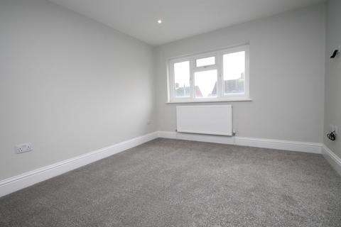 4 Pyms Road, Chelmsford, CM2 8PY