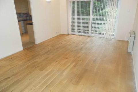 24 Links View, Prestwich, Manchester, M25 9SF