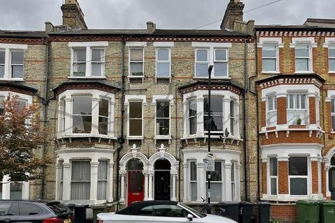 1 bedroom flat to rent, Kenwyn Road, Clapham, SW4