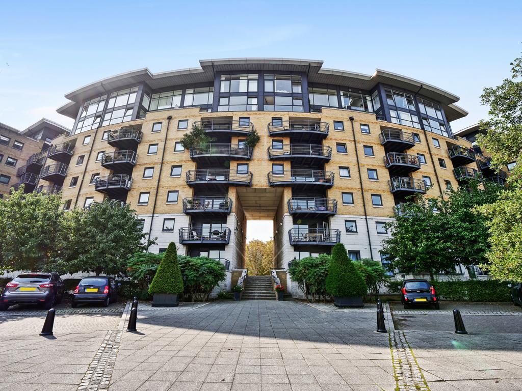 Greenfell Mansions, Glaisher Street... 1 bed apartment £1,150 pcm (£