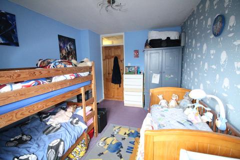 12 Barden Close, Batley, WF17 7JG