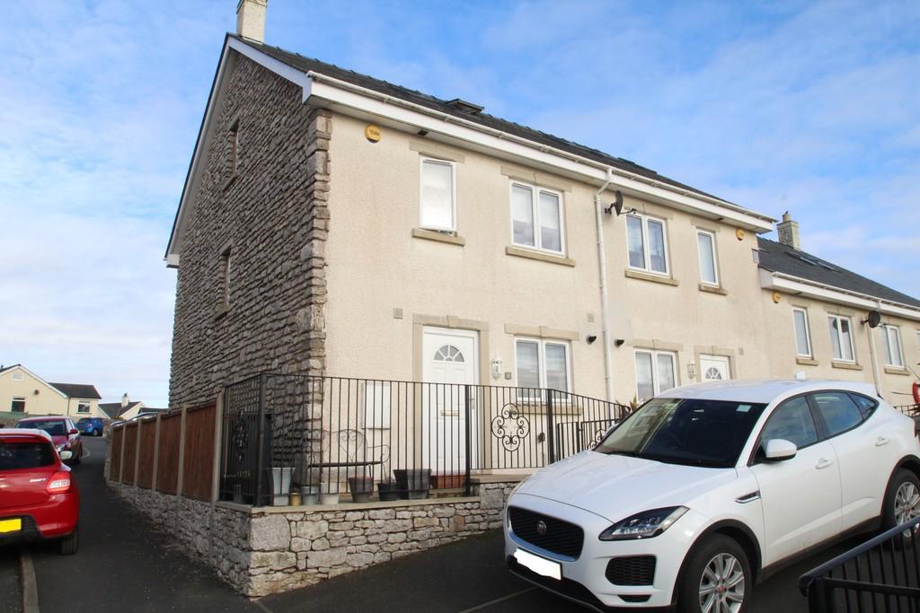 11 Bay View Road, Baycliff, Ulverston, Cumbria, LA12 9ST 3 bed end of