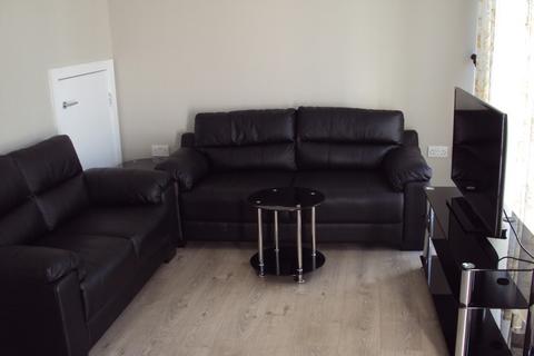 4 bedroom end of terrace house to rent, Boston Street, Hulme, Manchester