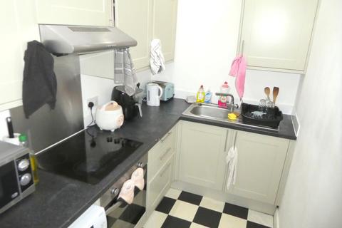 4 bedroom end of terrace house to rent, Boston Street, Hulme, Manchester