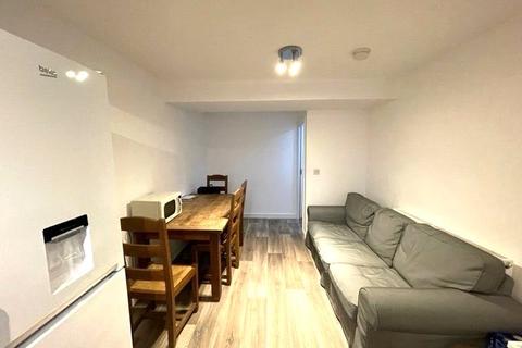 4 bedroom apartment to rent - West Street, Farnham, GU9