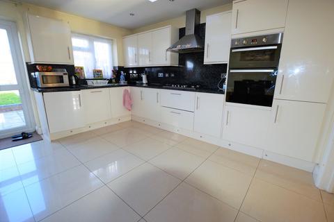 45 Clairvale Road, Hounslow, TW5 9AF
