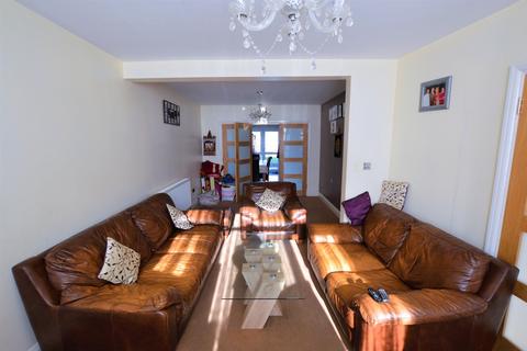 45 Clairvale Road, Hounslow, TW5 9AF