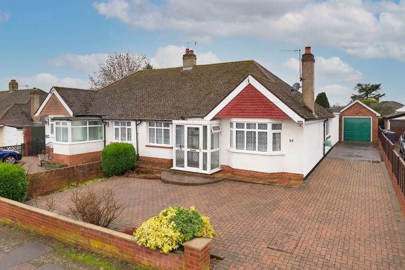 Greentrees Avenue, Tonbridge, TN10 4NE 2 bed semidetached bungalow £