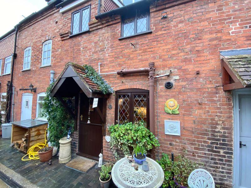 Stratford Road, Alcester 2 bed house £215,000