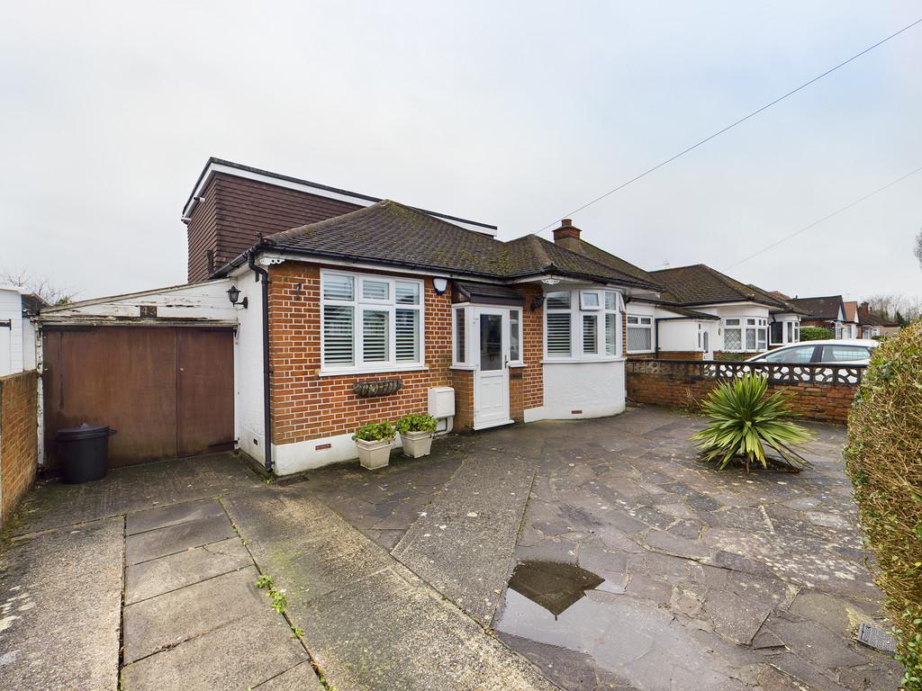Herlwyn Avenue, Ruislip 4 bed detached bungalow £660,000