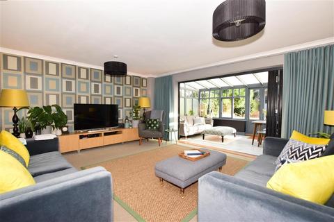 18 Downview Road, Yapton, Arundel, BN18 0HJ