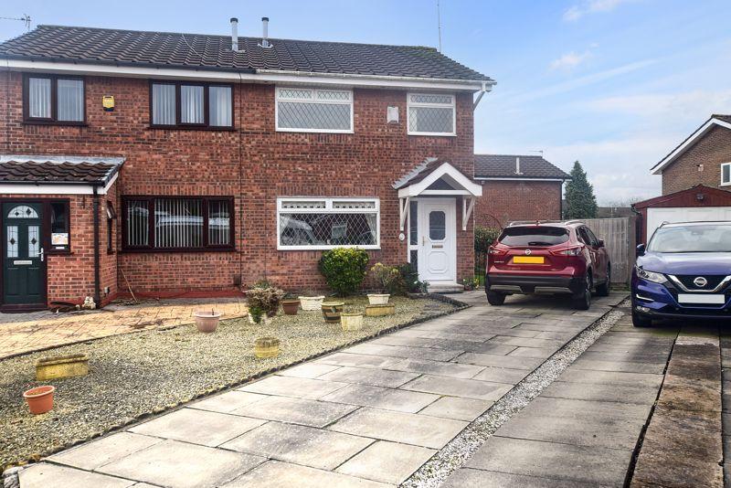Rothbury Close, Runcorn 3 bed semidetached house £150,000