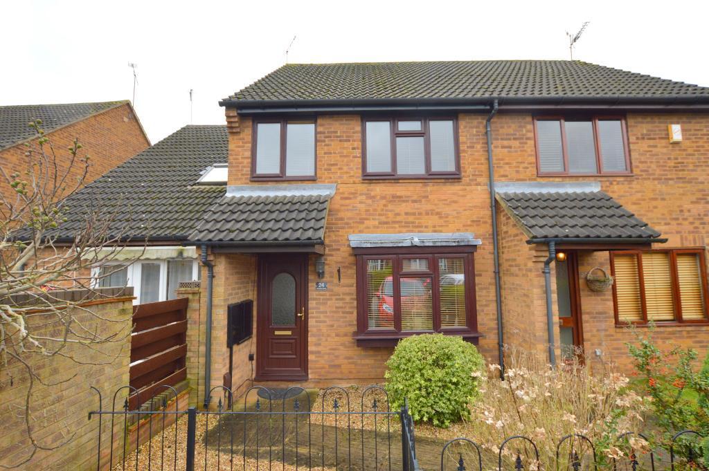 Sharples Green, Barton Hills, Luton, Bedfordshire, LU3 4BB 3 bed