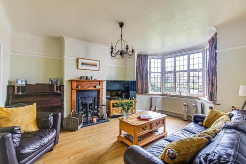 9 Norfolk Avenue, South Croydon, CR2 8BT