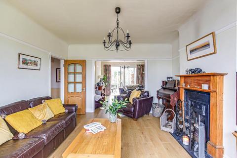 9 Norfolk Avenue, South Croydon, CR2 8BT