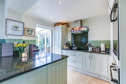 9 Norfolk Avenue, South Croydon, CR2 8BT