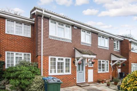 13 Carrington Square, Harrow, HA3 6TF