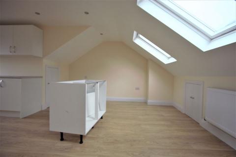 Property to rent, High Road, North Finchley N12