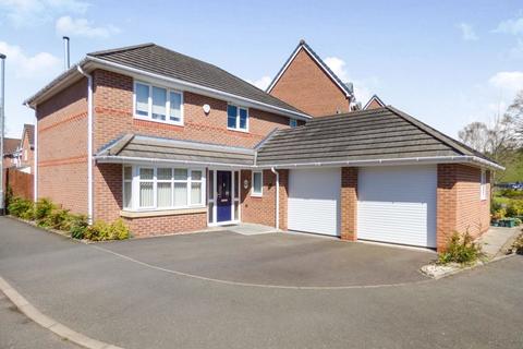 19 Bluebell Close, Leek, ST13 7AW