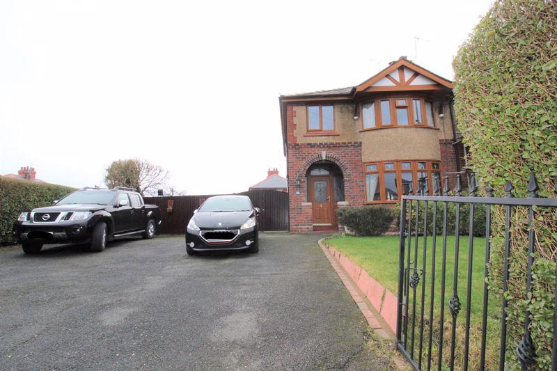Windsor Drive, Wrexham 3 bed semidetached house £235,000