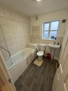 1 bedroom flat to rent, THE PINES, BOREHAMWOOD, WD6 4RR