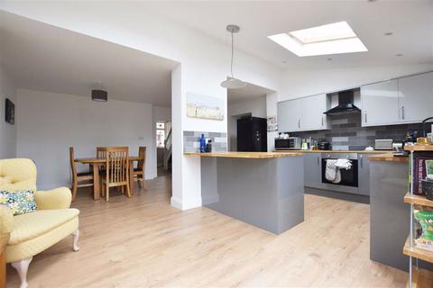 95 Barnwood Avenue, Gloucester, GL4 3AG