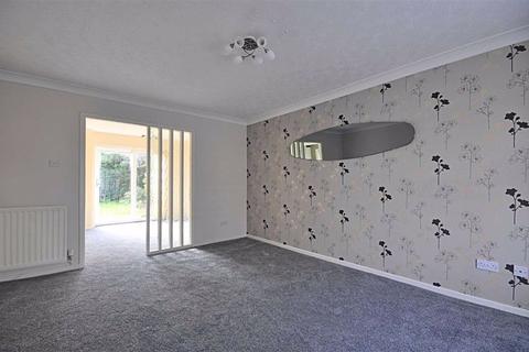 15 Bearcroft Avenue, Great Meadow, Worcester, WR4 0DR