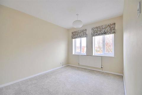15 Bearcroft Avenue, Great Meadow, Worcester, WR4 0DR