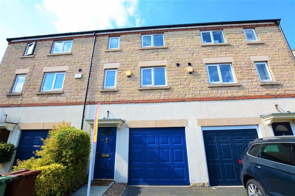 Hayfield Way, Ackworth, WF7 3 bed townhouse £750 pcm (£173 pw)