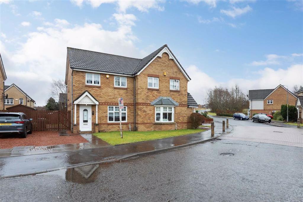 Brookfield Drive, Glasgow 3 bed semidetached house £165,000