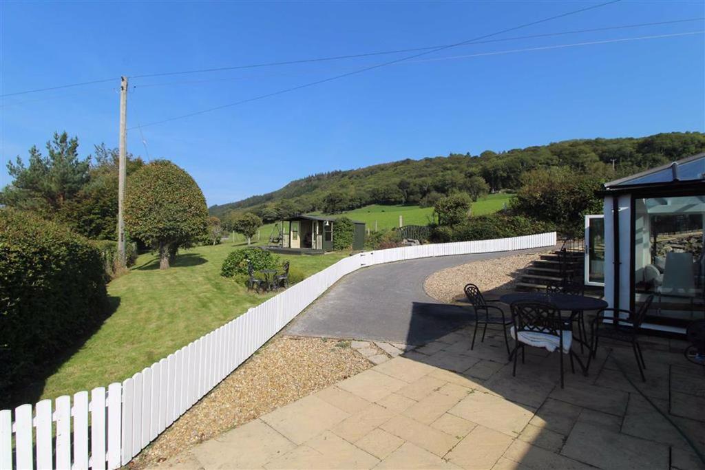 Llanrwst 3 bed detached bungalow for sale £365,000