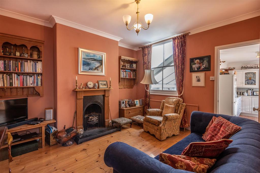 2. Snug Dining Room.jpg