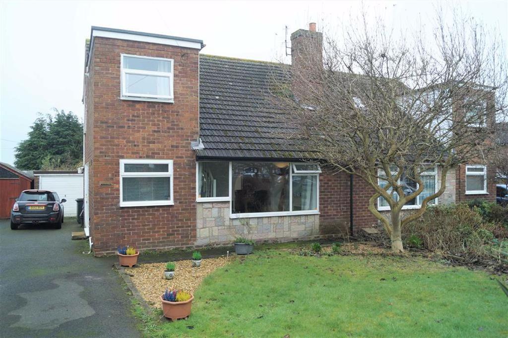 Whitelodge Park, Shawbury, SY4 3 bed semidetached house for sale £