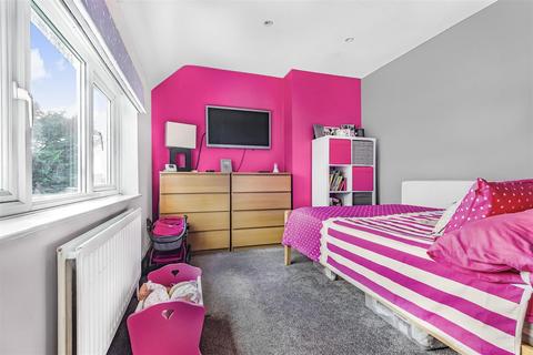 75 Fullers Avenue, Surbiton, KT6 7TD