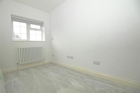 41 Bell Road, Warnham, Horsham, RH12 3QJ